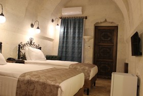 Kayra cave suites