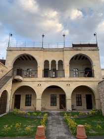 Kayra cave suites