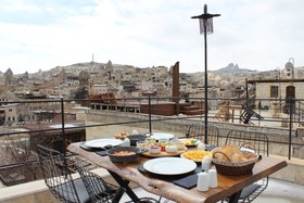 Kayra cave suites