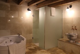 Kayra cave suites