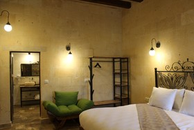 Kayra cave suites