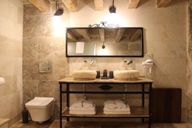 Kayra cave suites