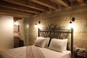 Kayra cave suites