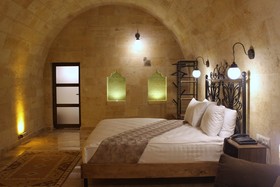 Kayra cave suites