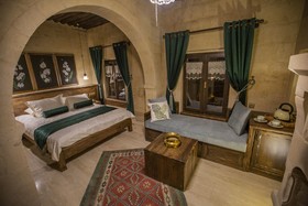 Maks Cave House