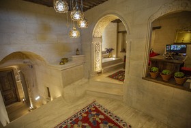 Maks Cave House
