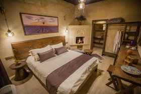 Maks Cave House
