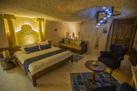 Maks Cave House
