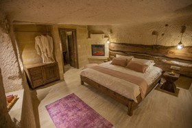 Maks Cave House