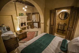Maks Cave House