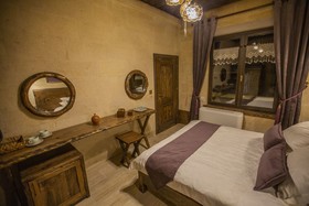 Maks Cave House
