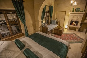 Maks Cave House
