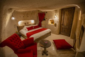 Maks Cave House