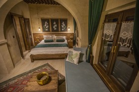 Maks Cave House