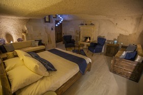 Maks Cave House