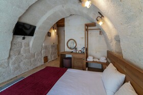 Matiana View Cave Hotel