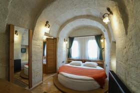 Matiana View Cave Hotel