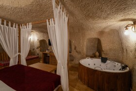 Matiana View Cave Hotel