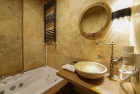 Matiana View Cave Hotel