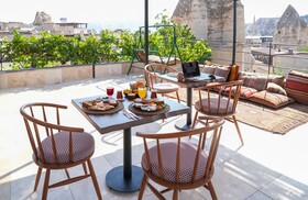 Matiana View Cave Hotel