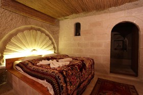 Nar Cave House