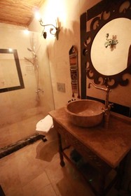 Nar Cave House