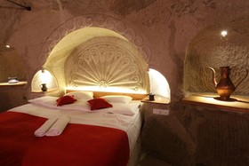 Nar Cave House