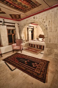 Nar Cave House