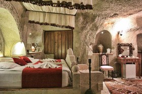 Nar Cave House