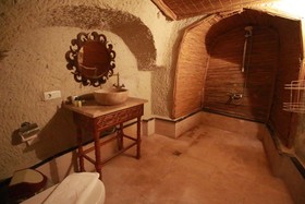 Nar Cave House