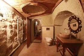 Nar Cave House
