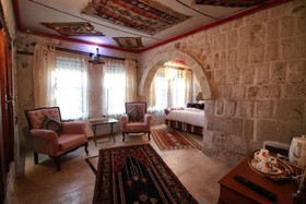 Nar Cave House