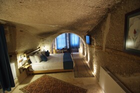 Peruna Cave Hotel