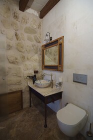 Peruna Cave Hotel