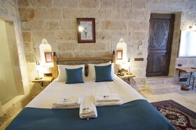 Peruna Cave Hotel