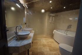 Peruna Cave Hotel