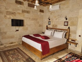 Peruna Cave Hotel