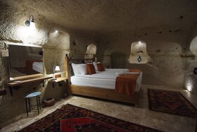 Peruna Cave Hotel