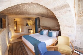 Peruna Cave Hotel