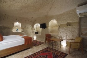 Peruna Cave Hotel