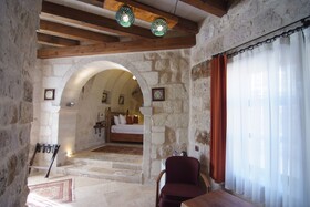 Peruna Cave Hotel