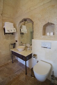Peruna Cave Hotel