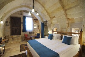 Peruna Cave Hotel