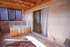 Peruna Cave Hotel