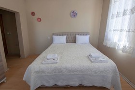 Seven Stone Hotel