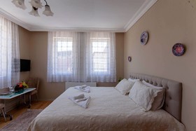 Seven Stone Hotel