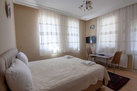 Seven Stone Hotel