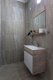 Seven Stone Hotel