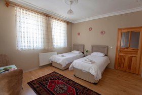 Seven Stone Hotel