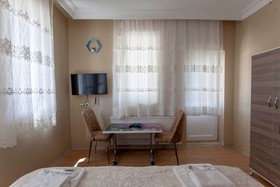 Seven Stone Hotel
